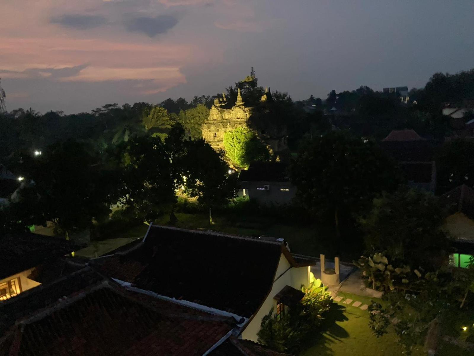 Ohmmstay - Rumah Pendopo Tanjungtirto Zewnętrze zdjęcie